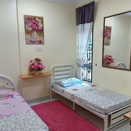 Gambang Homestay Banglomuslim Kuantan Esterno foto