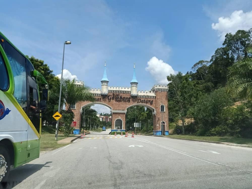 Gambang Homestay Banglomuslim Kuantan Esterno foto