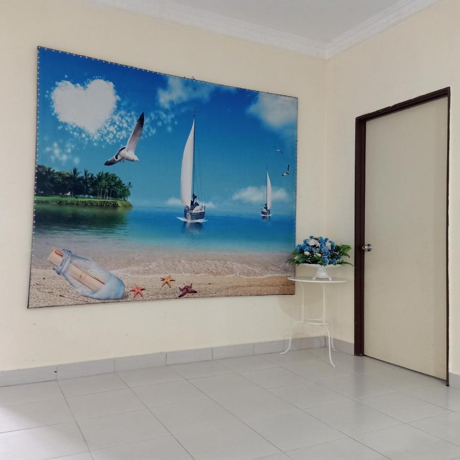 Gambang Homestay Banglomuslim Kuantan Esterno foto