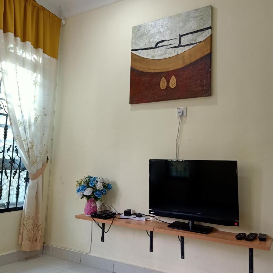 Gambang Homestay Banglomuslim Kuantan Esterno foto