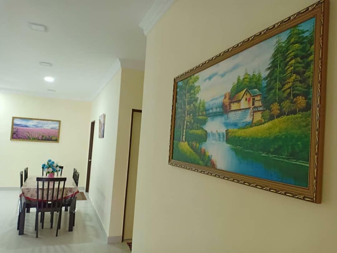 Gambang Homestay Banglomuslim Kuantan Esterno foto