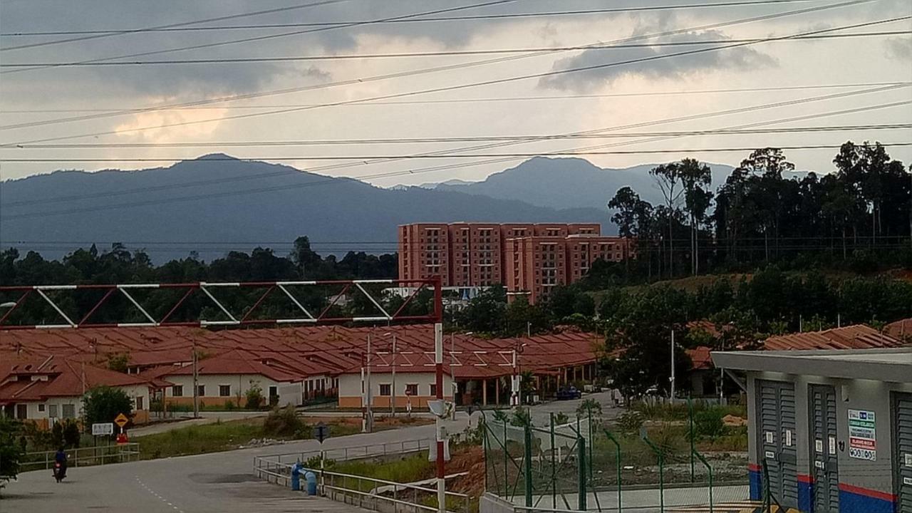 Gambang Homestay Banglomuslim Kuantan Esterno foto