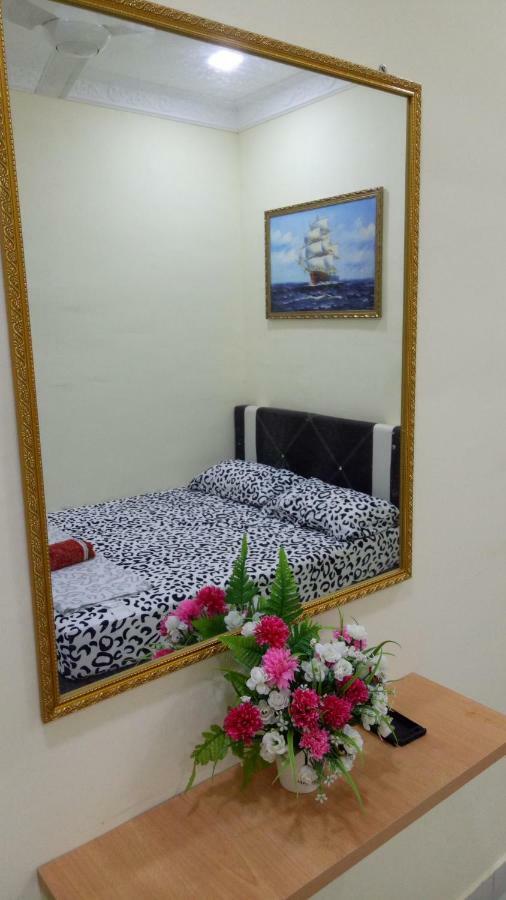 Gambang Homestay Banglomuslim Kuantan Esterno foto